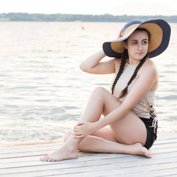 Meet your Posher, Lexie - Picture 1 of 1